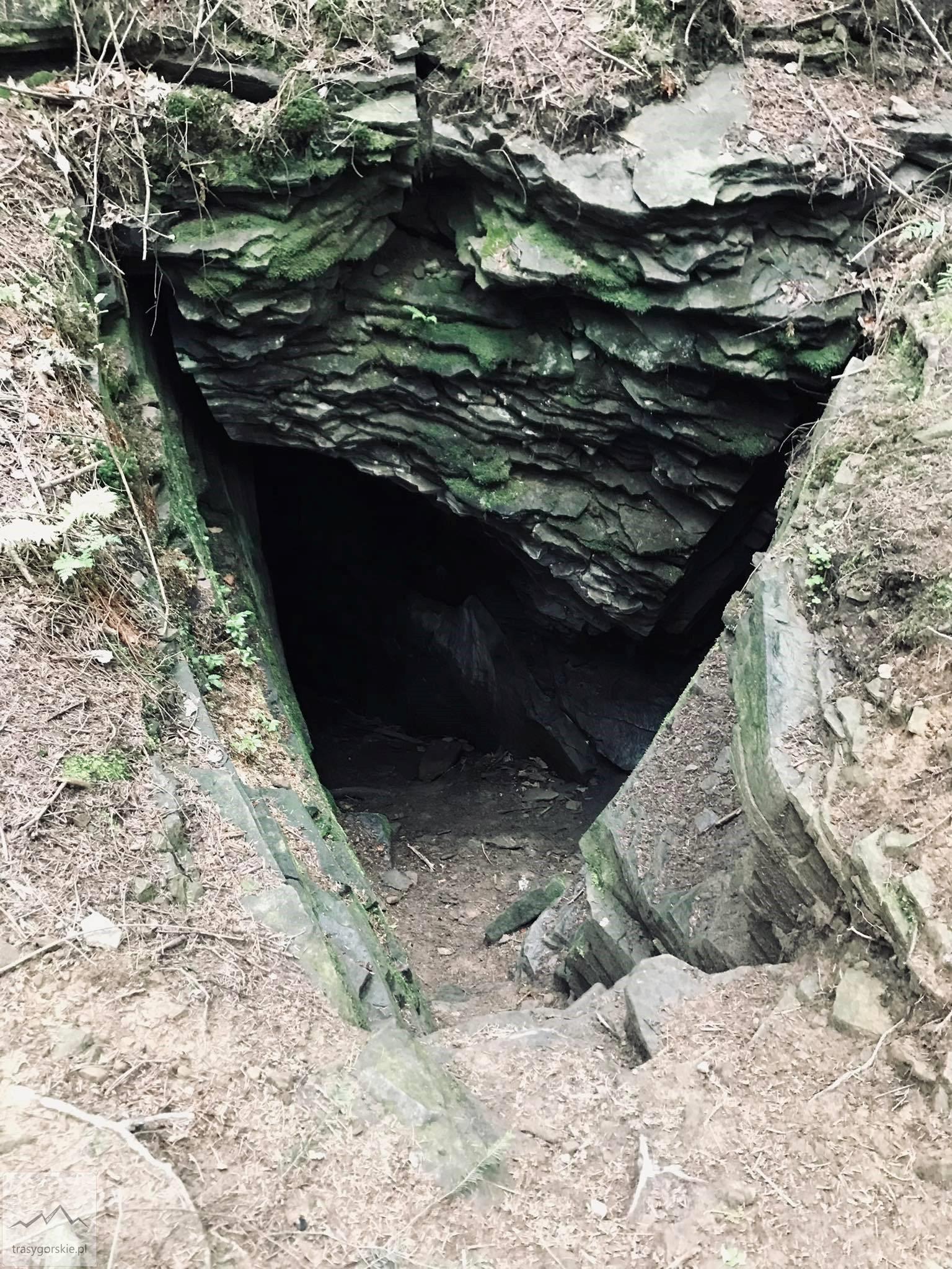 Beskid Wyspowy szlak na Szczebel z Lubnia zimna dziura