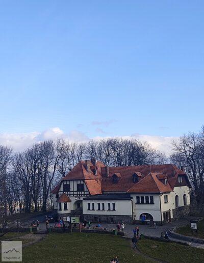 Masyw Ślęży, szlak niebieski na Ślężę, schronisko