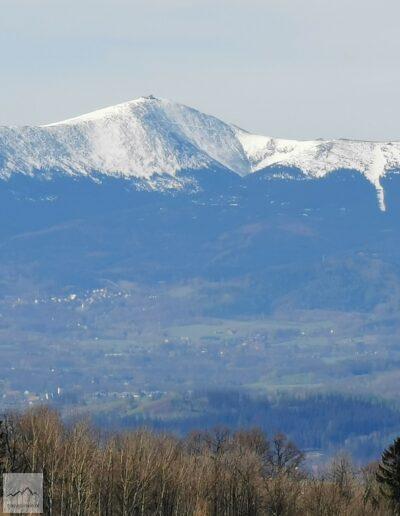 Góry Kaczawskie, panorama z Przełęczy Widok na Kotlinę Jeleniogórską i Śnieżkę